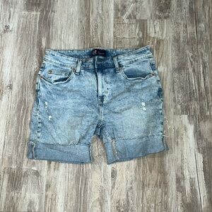GAP Denim 9” Bermuda Shorts Cut Off With Stretch Light Wash Sz 8 or 29